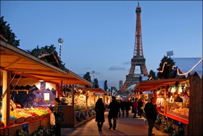 Browsing the Parisian Christmas markets