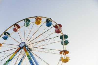 Fête foraine des Tuileries et soldes pour un été radieux