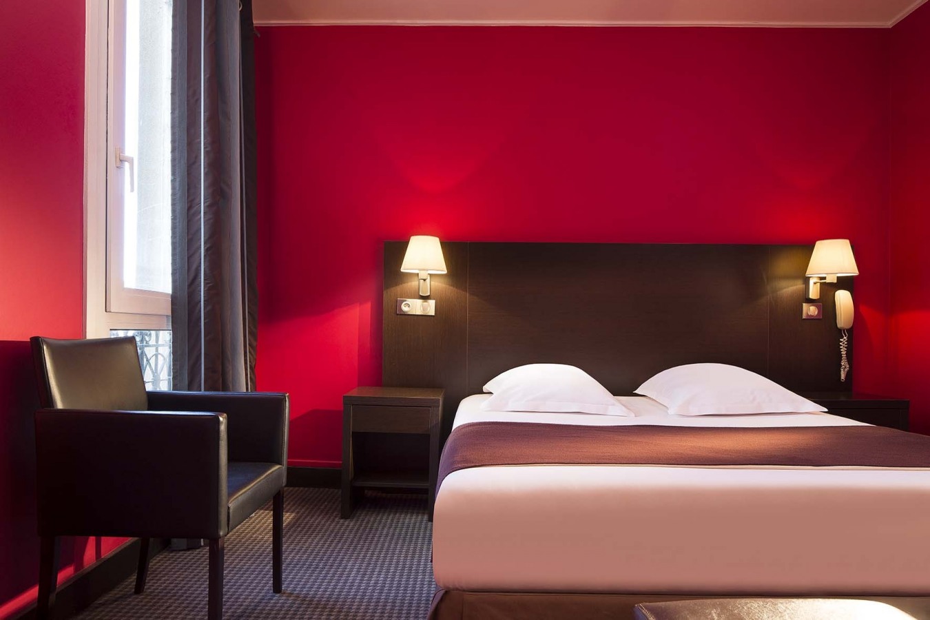 Hotel Sophie Germain - Contacte