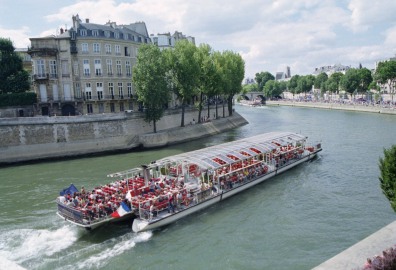 In Paris: from Valentine's Day to the Art Paris Art Fair